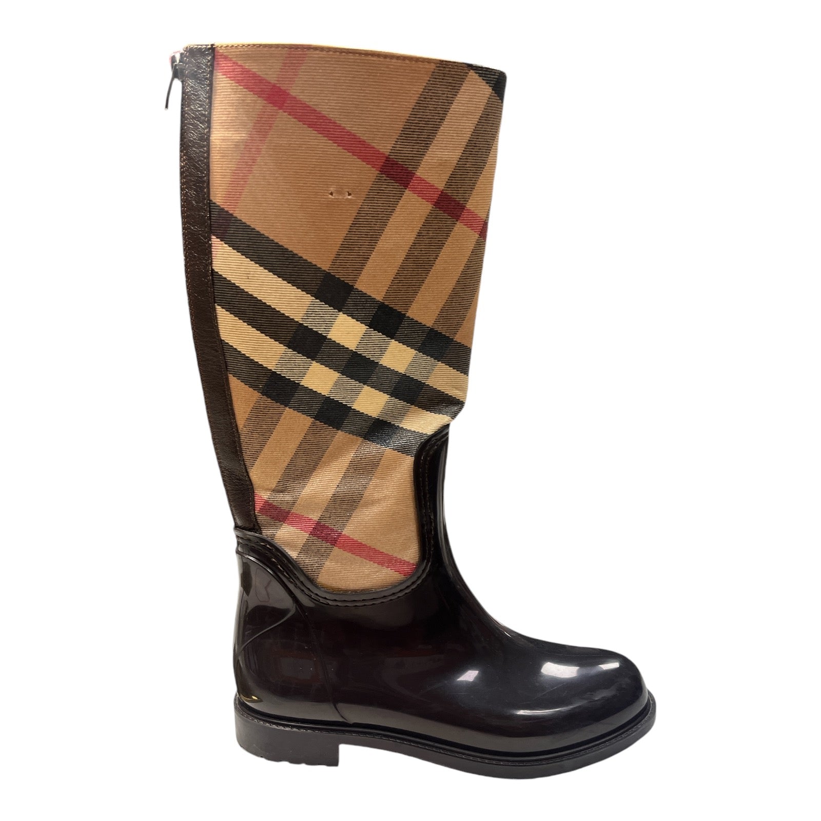 BURBERRY rain boots - Moda Consignment