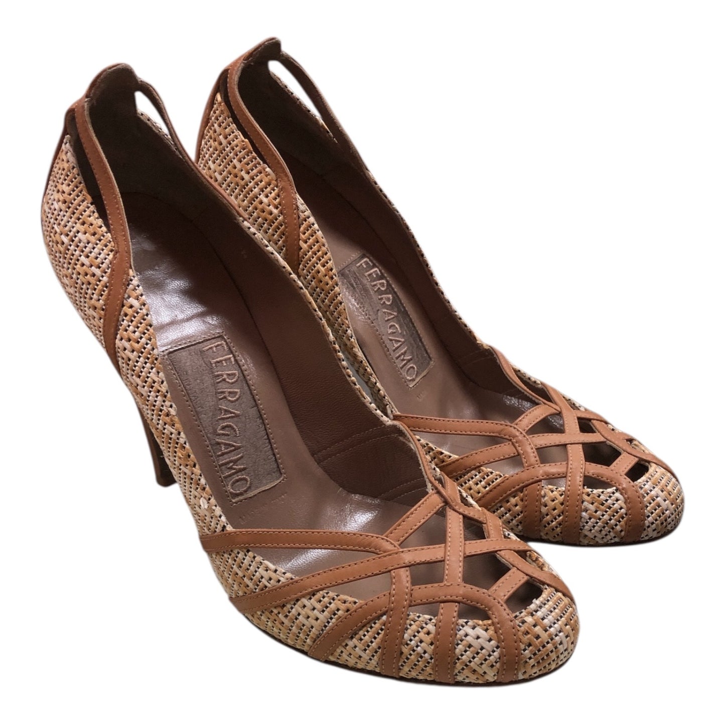 SALVATORE FERRAGAMO Beige Straw Heels - Moda Consignment